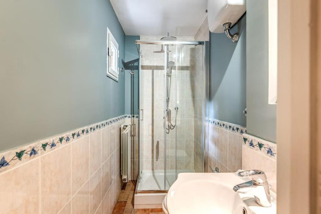 Vicolo Leopardo Trastevere Apartamento *